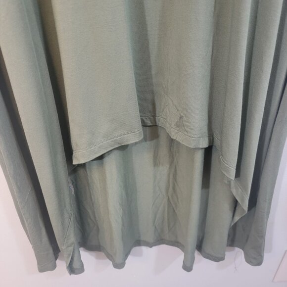 H by Halston Pale Green High Low Assymetric Size XS‎ EUC - Picture 2 of 5